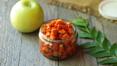 طرز تهیه ترشی سیب و به؛ میوهای و خوشمزه