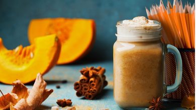 طرز تهیه اسموتی داغ کدو حلوایی به روش خانگی