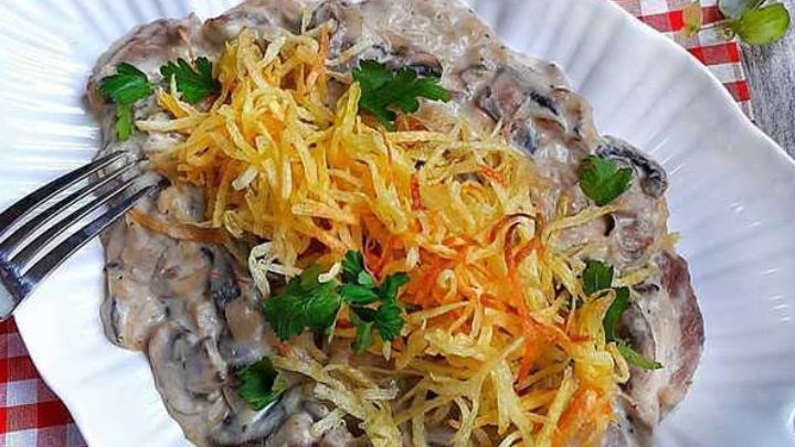 طرز تهیه بیف استراگانوف طرز تهیه بیف استراگانوف