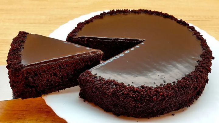 نکات و فوتوفن های طرز تهیه کیک خیس شکلاتی نکات و فوتوفن های طرز تهیه کیک خیس شکلاتی