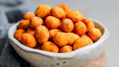 طرز تهیه بادام زمینی طعم‌دار (روکش دار) خانگی+ نکات و فوت‌وفن ها