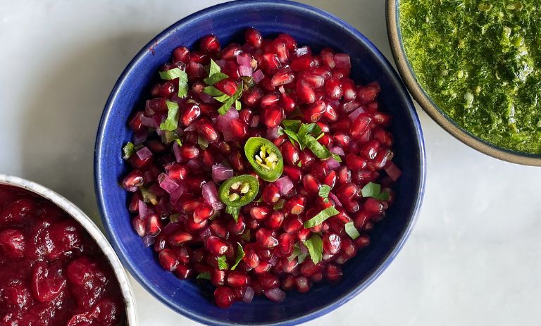 طرز تهیه سالسای انار (شام رژیمی)+ نکات و فوتوفن ها