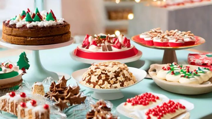 ایده‌های جذاب و متنوعی از انواع کیک با تزیین کریسمس