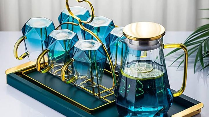 آسمانی از ظرافت در هر جرعه: ستهای پارچ و لیوان کریستالی آسمانی از ظرافت در هر جرعه: ستهای پارچ و لیوان کریستالی