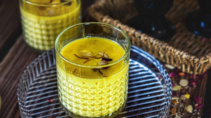 نکات و فوتوفنهای غلیظ شدن شیر پسته زعفرانی نکات و فوتوفنهای غلیظ شدن شیر پسته زعفرانی