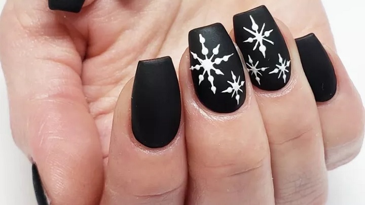 طرح طوفان برفی برای ناخن