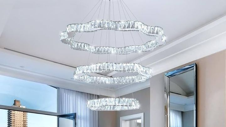 انواع لوسترهای کریستالی شیک و مدرن برای سالن بزرگ انواع لوسترهای کریستالی شیک و مدرن برای سالن بزرگ