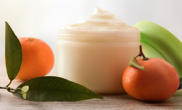 طرز تهیه ماسک خانگی نارنگی برای انواع پوست + نکات استفاده