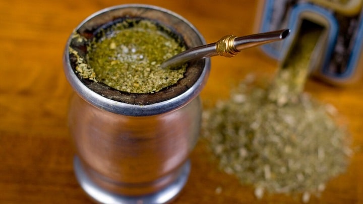 مراحل چای یربا ماته به روش سنتی مراحل چای یربا ماته به روش سنتی