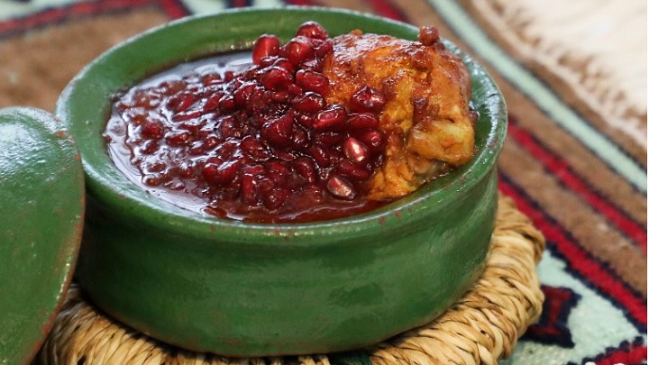 نکات و فوتوفن های طرز تهیه خورشت انار مسما نکات و فوتوفن های طرز تهیه خورشت انار مسما