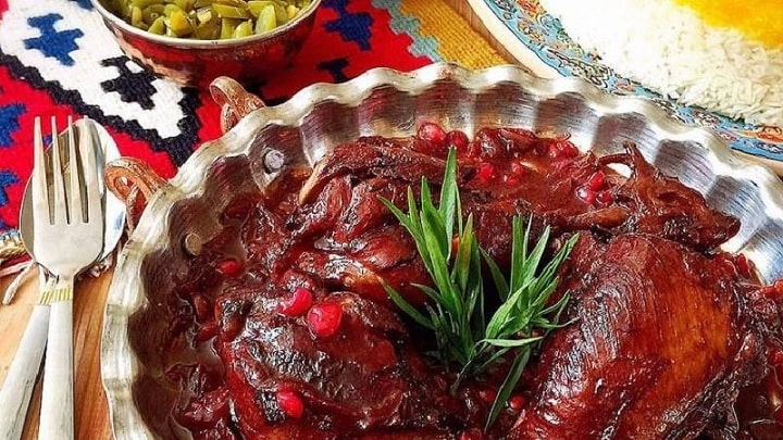 نکات و فوت‌وفن های طرز تهیه خورشت انار و بادمجان