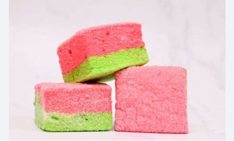 طرز تهیه پف پفی هندوانه یلدایی+ نکات و فوتوفن ها