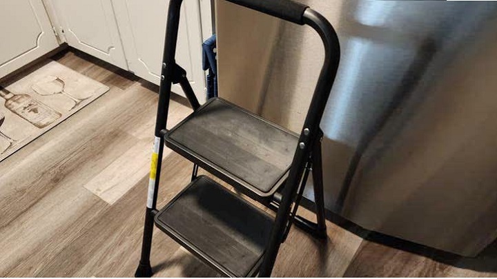 چهارپایه تاشو 2 پله چهارپایه تاشو 2 پله