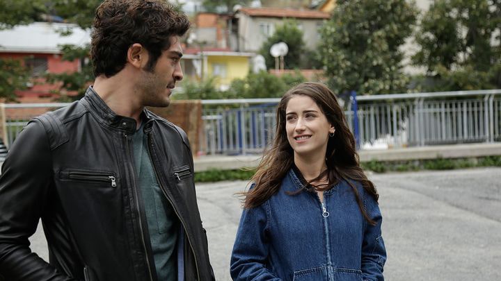 حکایت ما (Bizim Hikaye) یا Our Story، از بهترین سریال‌های «لیلا هازال کایا»