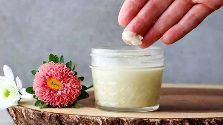 طرز تهیه کرم شب سیب و گلاب