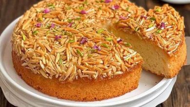 طرز تهیه کیک ملکه بادام به روش خانگی