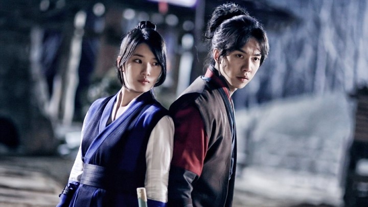 کتاب خانواده گو (Gu Family Book) از بهترین سریال‌های لی سونگ گی