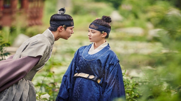 عشق در مهتاب (Love in the Moonlight)