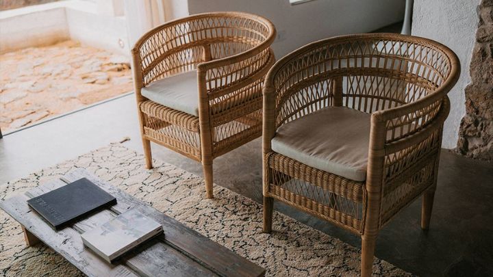 راحتی و زیبایی در یکجا: صندلی چوبی با طراحی منحصر به فرد