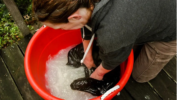 طریقه شستن کاپشن پر با دست طریقه شستن کاپشن پر با دست