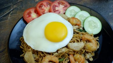 طرز تهیه می گورنگ (Mie Goreng)؛ رشته فرنگی سرخ شده اندونزی