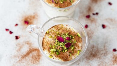 طرز تهیه فرنی پسته‌ای+ نکات و فوت‌وفن ها