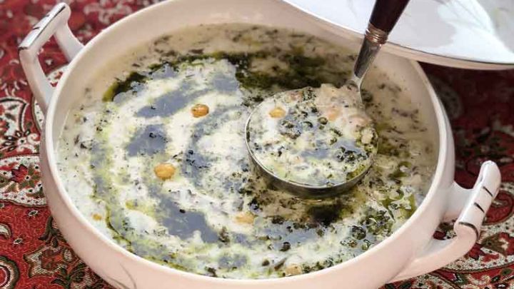 تهیه آش جو دوغ