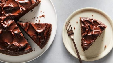 طرز تهیه کیک شکلاتی کافی‌شاپی؛ با بافتی نرم و لطیف