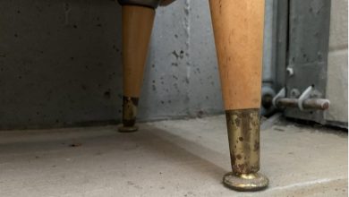 با این روشها، پایههای مبل فلزی خود را مثل روز اول کنید!