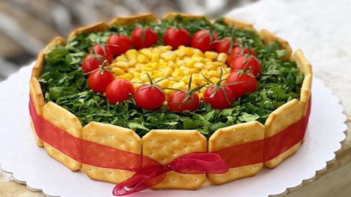 تزیین سالاد الویه برای پیک نیک: ساده و کاربردی 