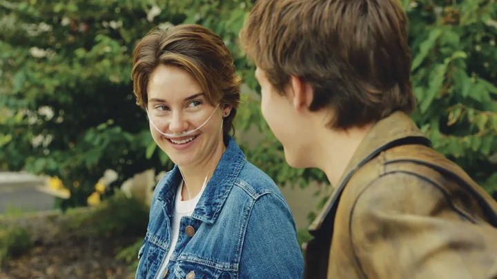 خطای ستارگان بخت ما یا بخت پریشان (The Fault In Our Stars) از بهترین فیلم‌های عاشقانه نوجوانانه برای تماشا در ولنتاین