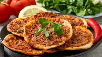 طرز تهیه لاهماجون ترکیه‌ای؛ یک نوع پیتزا معروف و خوشمزه