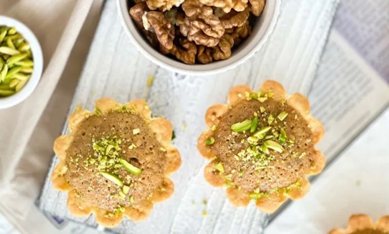 طرز تهیه تارتلت گردویی برای عید؛ دسر جذاب فرانسوی