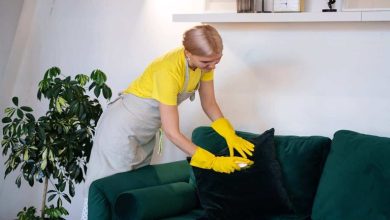 شستشوی خانگی مبل با پارچه ساتن در خانه تکانی؛ در 5 مرحله