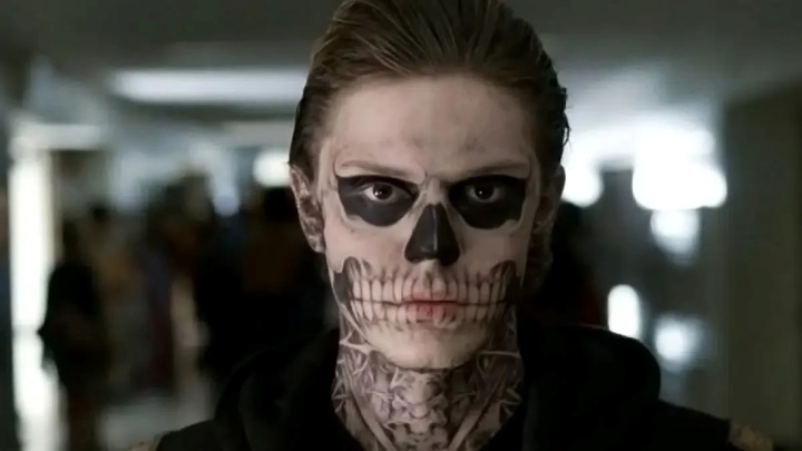 داستان ترسناک آمریکایی (American Horror Story) از بهترین سریال‌های آنتولوژی ترسناک
