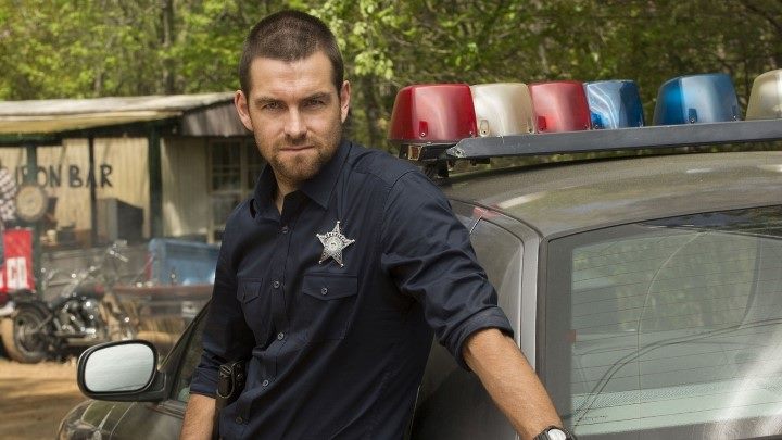 بانشی (Banshee) از بهترین سریال‌های اکشن HBO