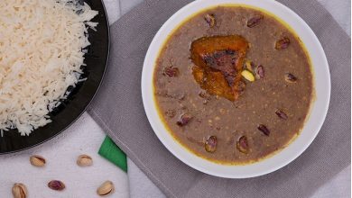 فسنجان با پسته