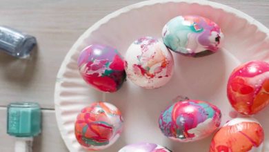 رنگ کردن تخم مرغ هفت سین با لاک ناخن؛ ایدهای متفاوت و آسان