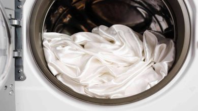 شستشوی ملحفههای ابریشمی در خانه