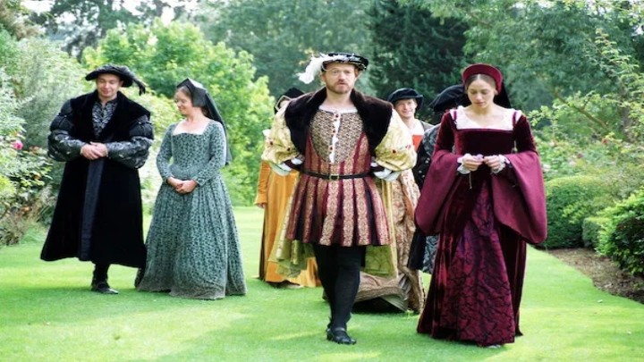 دختر دیگر بولین (The Other Boleyn Girl) از فیلم‌های عاشقانه تاریخی