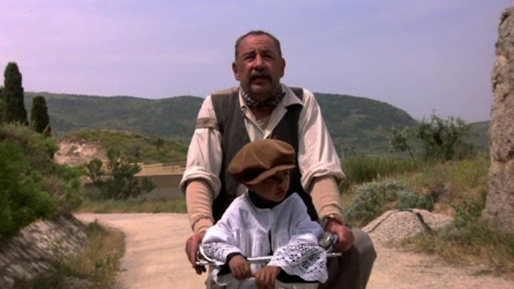سینما پارادیزو (Cinema Paradiso) از فیلم‌‌های شاد و انگیزشی برای تقویت روحیه‌