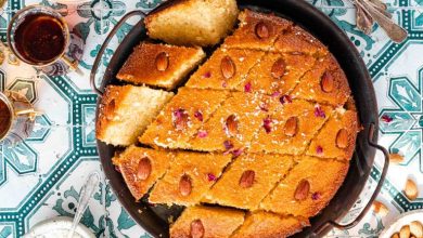 طرز تهیه کیک بسبوسه عربی با آرد سمولینا؛ کیک خیس مصری