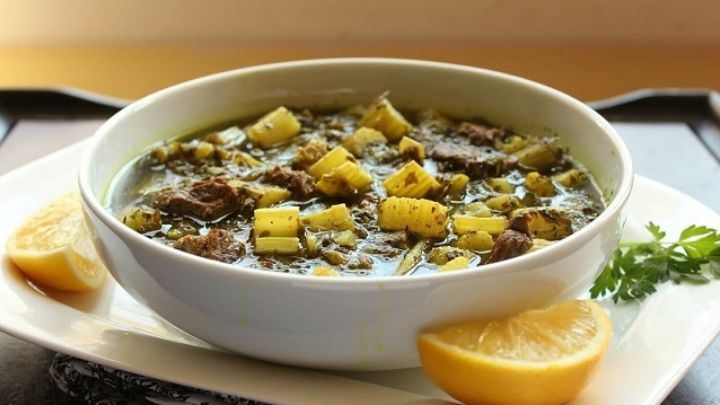 نکات و فوت‌وفن‌ های طرز تهیه خورش ریواس کردستان