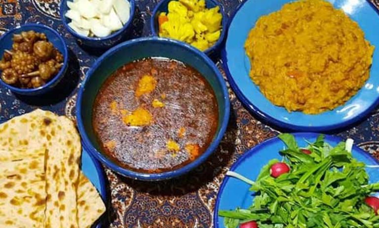 طرز تهیه یخنی با چغاله بادام+ نکات و فوتوفن ها