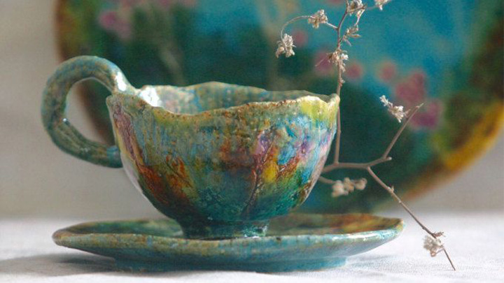 ظروف سرامیکی رنگی، ترکیبی بینظیر از کارایی و زیبایی بصری ظروف سرامیکی رنگی، ترکیبی بینظیر از کارایی و زیبایی بصری