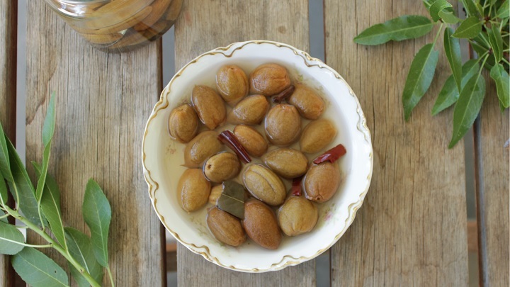 ترشی چغاله بادام بدون سبزی