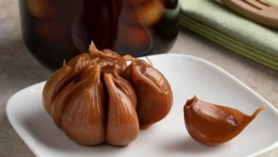 طرز سیر ترشی فوری و حرفهای؛ ساده و سریع+ نکات کپک نزدن