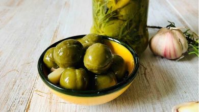 طرز تهیه ترشی گوجه سبز+ نکات کپک نزدن آن