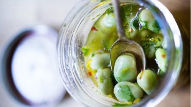 طرز تهیه ترشی باقلا سبز+ نکات کپک نزدن