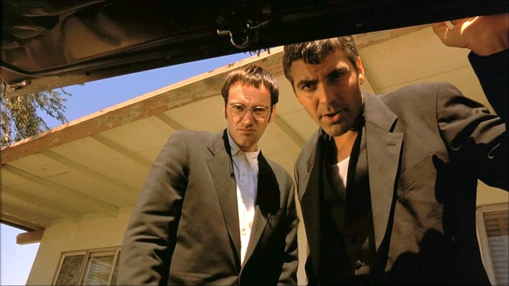 از گرگ‌ومیش تا سحر (From Dusk Till Dawn) یکی از بهترین فیلم‌های اکشن ترسناک